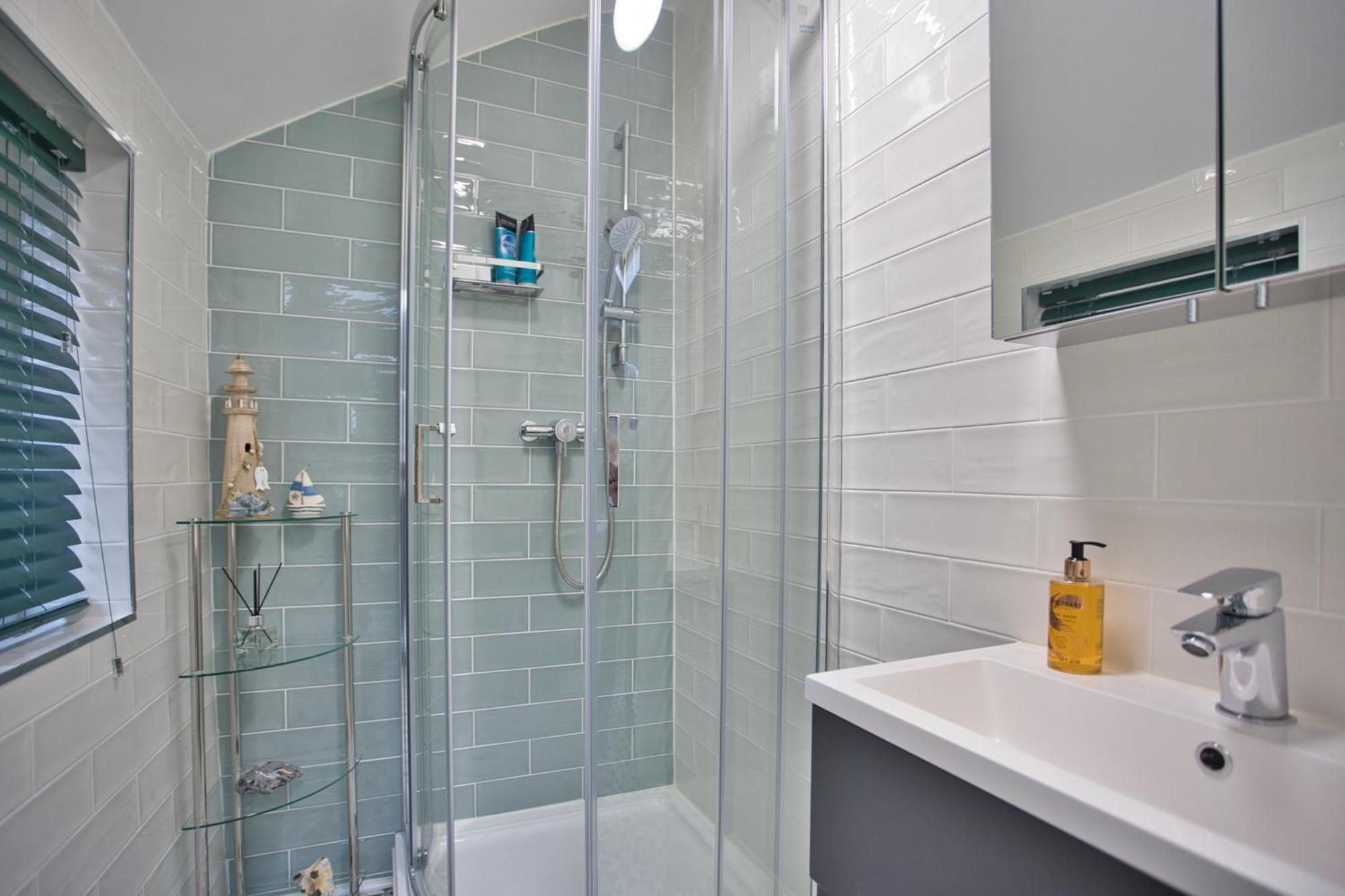 Spacious Seaside Escape In The Heart Of Deal, 4 Mins From The Beach Eksteriør billede