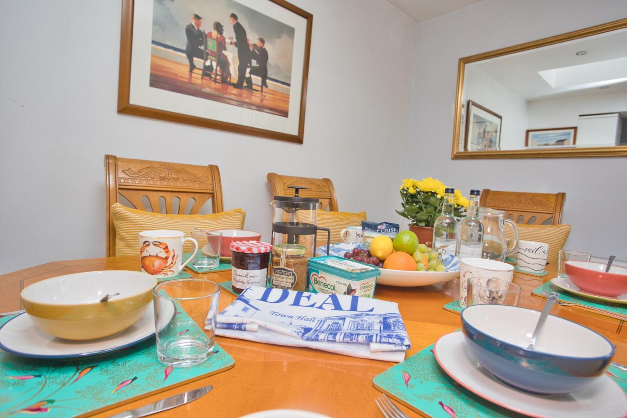 Spacious Seaside Escape In The Heart Of Deal, 4 Mins From The Beach Eksteriør billede